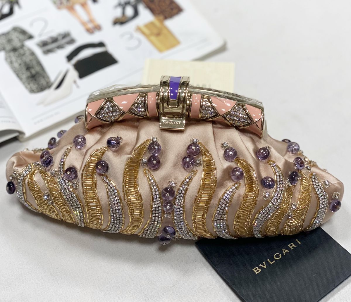 Клатч / камни/ бисер/ Bvlgari размер 22/12 цена 78 275 руб