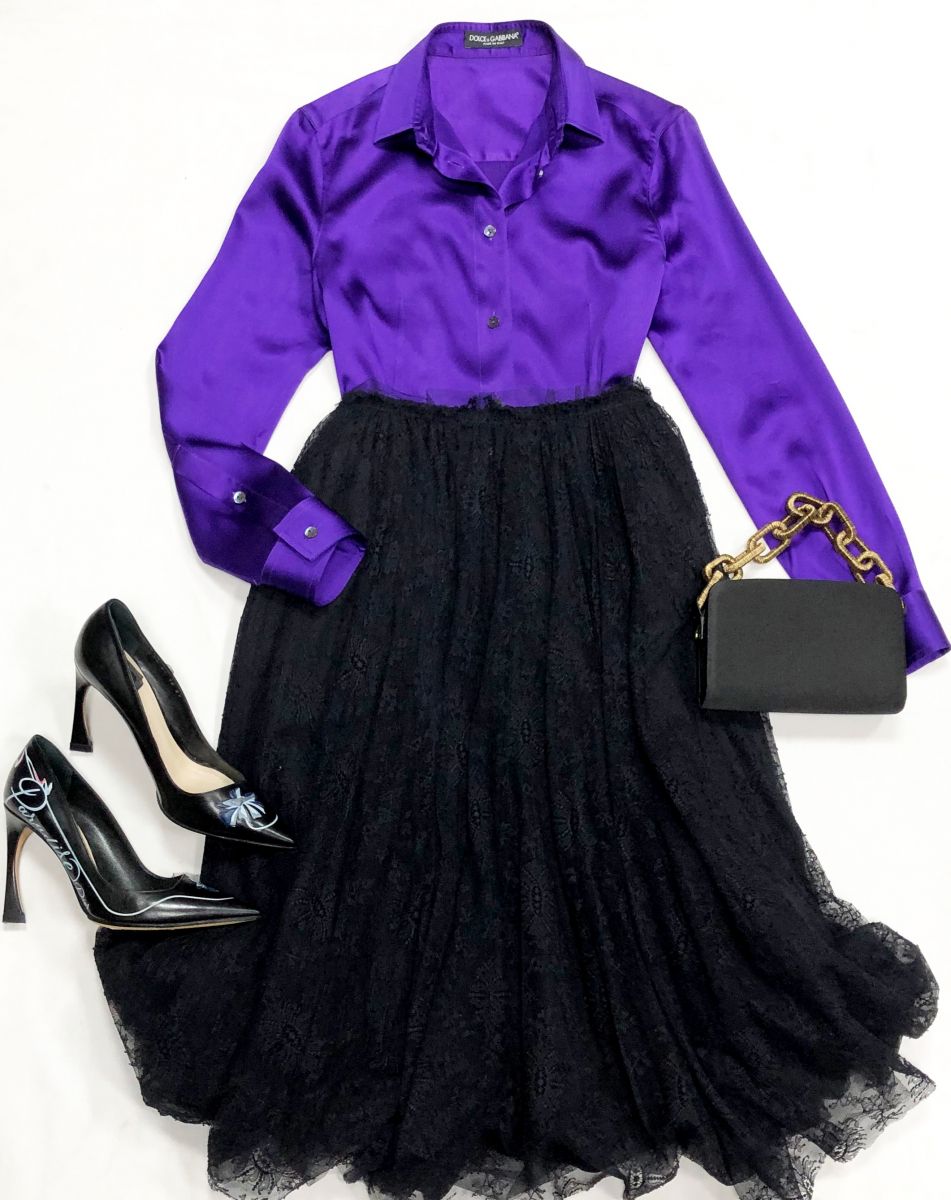 Юбка  Valentino размер 42 цена 31 310 руб
Блузка Dolce Gabbana размер 40 цена 10 959 руб
Туфли Christian Dior размер 37 цена 18 786 руб
Сумочка