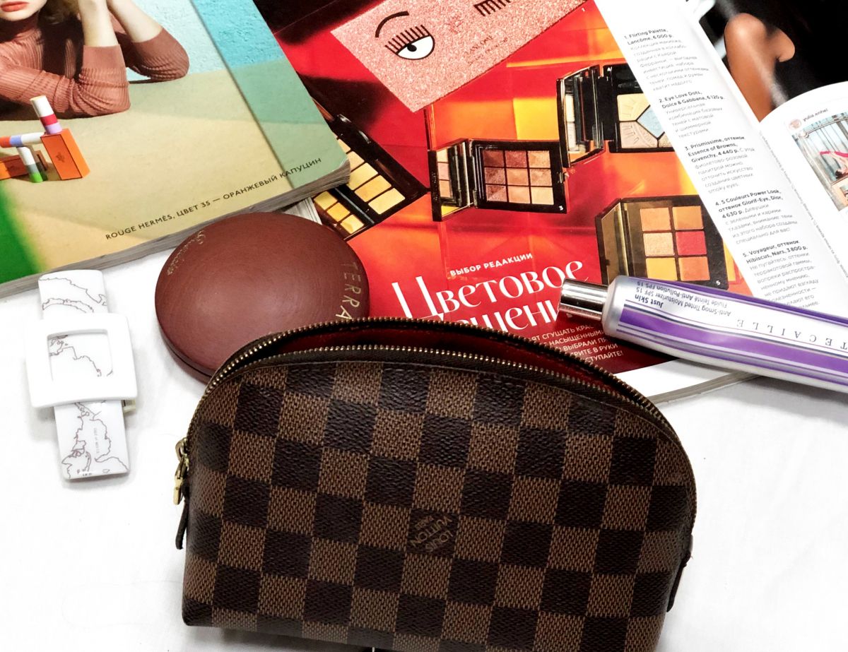 Косметичка LOUIS VUITTON цена 23 484 руб