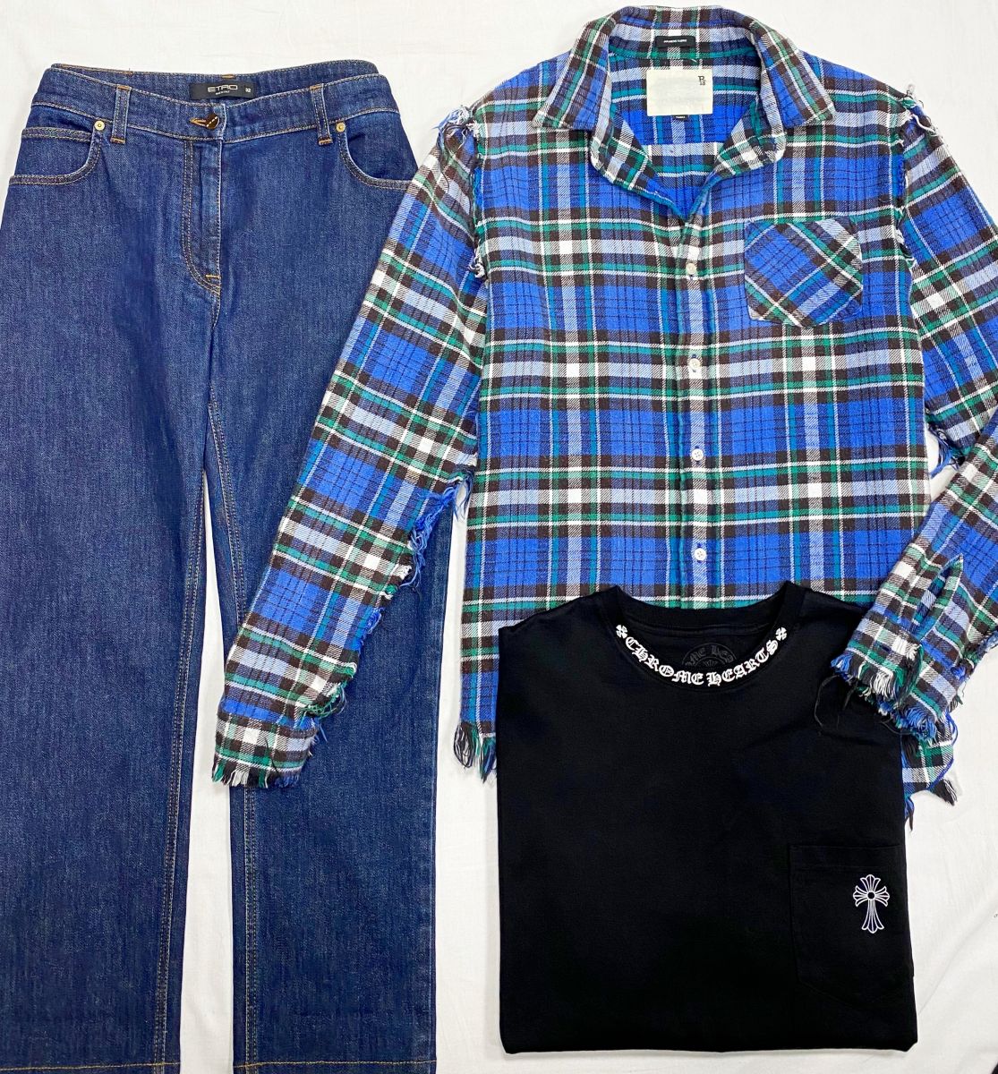 Рубашка R13 размер S цена 23 483 руб Футболка Chrome Hearts размер XXL цена 23 483 руб Джинсы Etro размер 32 цена 7 828 руб