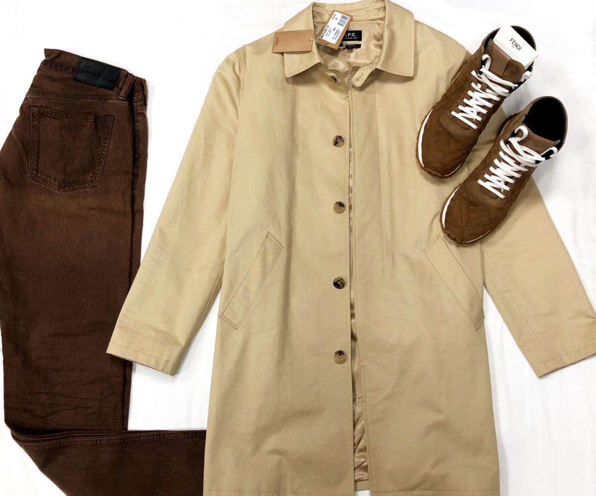 #Mechtamen
Плащ
A.P.C размер M цена 15 655 руб /новый с ценником/ 
Кеды FENDI размер 9 /43 цена 39 138 руб /новые с ценником/
