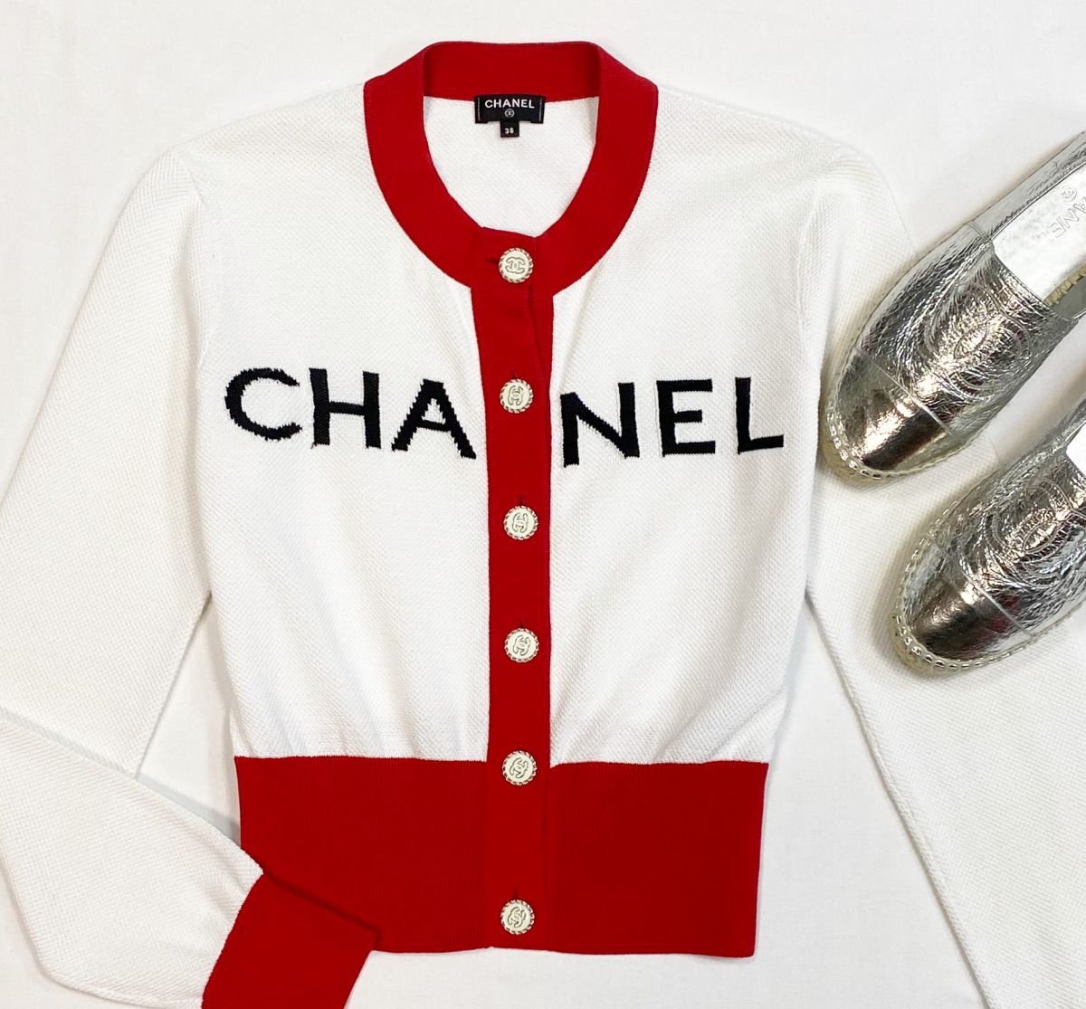 Кофта Chanel размер 38 цена 46 155 руб
Эспадрильи Chanel размер 40 цена 30 770 руб 
