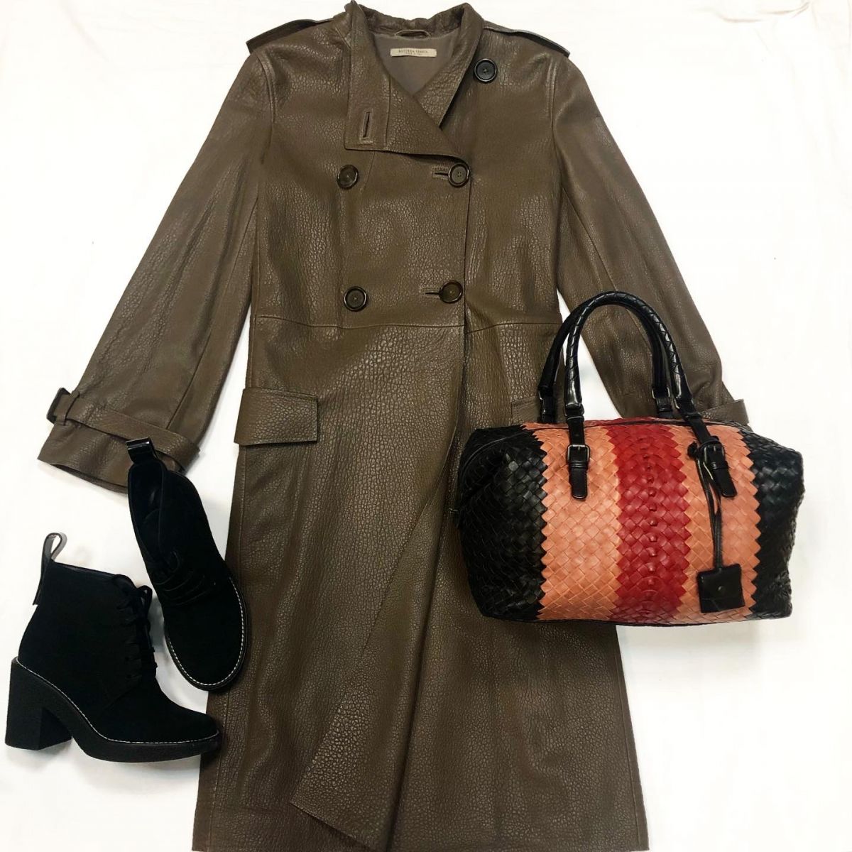 Плащ /кожа/ Bottega Veneta размер 38 цена 69 231 руб Ботинки Jil Sander размер 37 цена 15 385 руб Сумка Bottega Veneta