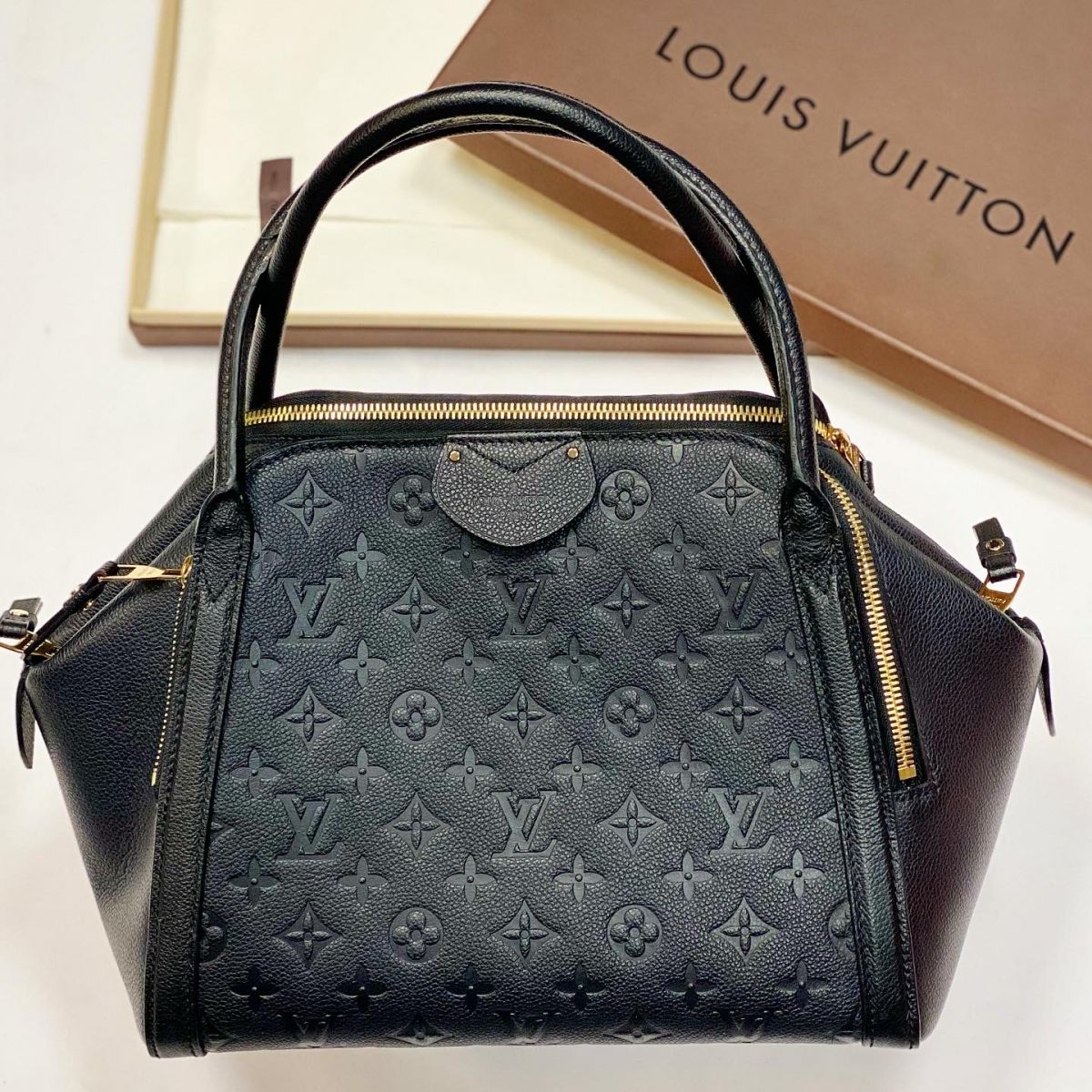 Сумка Louis Vuitton размер 28/20 цена 61 540 руб 