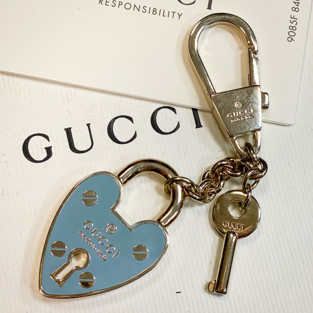 Брелок Gucci цена 4 616 руб 