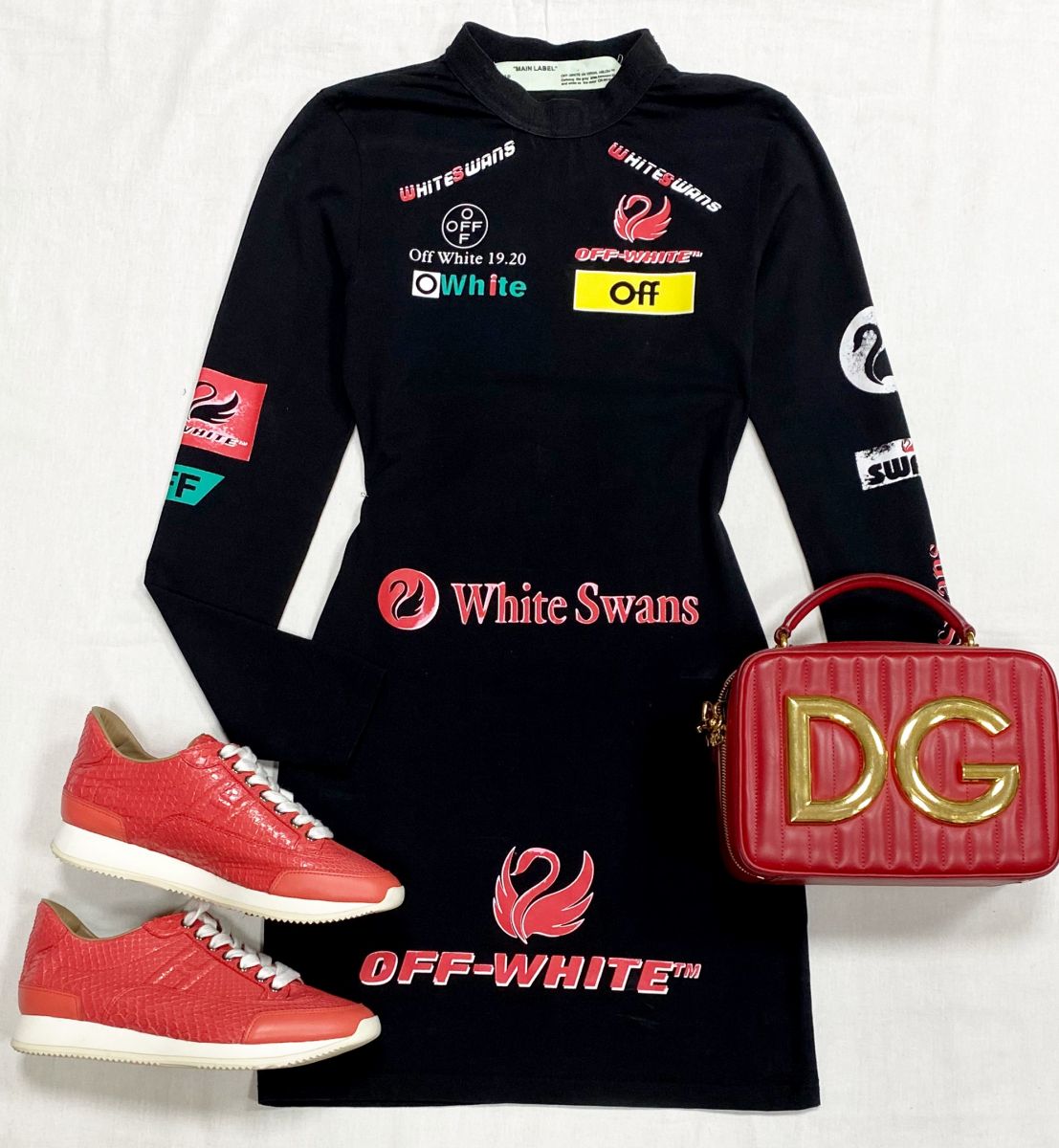 Платье Off White размер S цена 10 959 руб
Кроссовки Hermes размер 37 цена 31 310 руб
Сумка Dolce Gabbana 