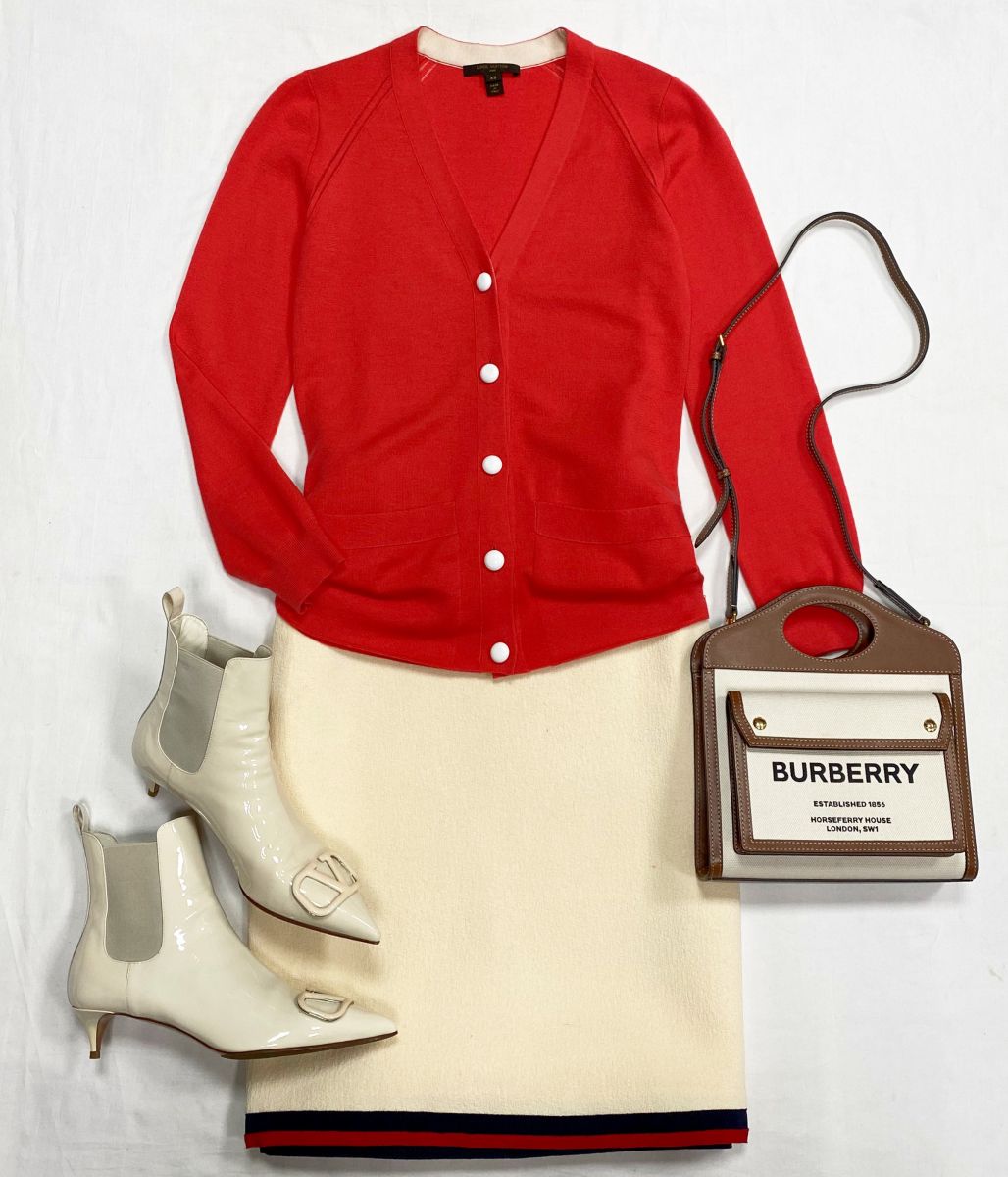 Кардиган / кашемир / Louis Vuitton размер XS цена 15 655 руб 
Юбка Gucci размер 46 цена 18 786 руб 
Ботильоны Valentino размер 38 цена 31 310 руб 
Сумка Burberry