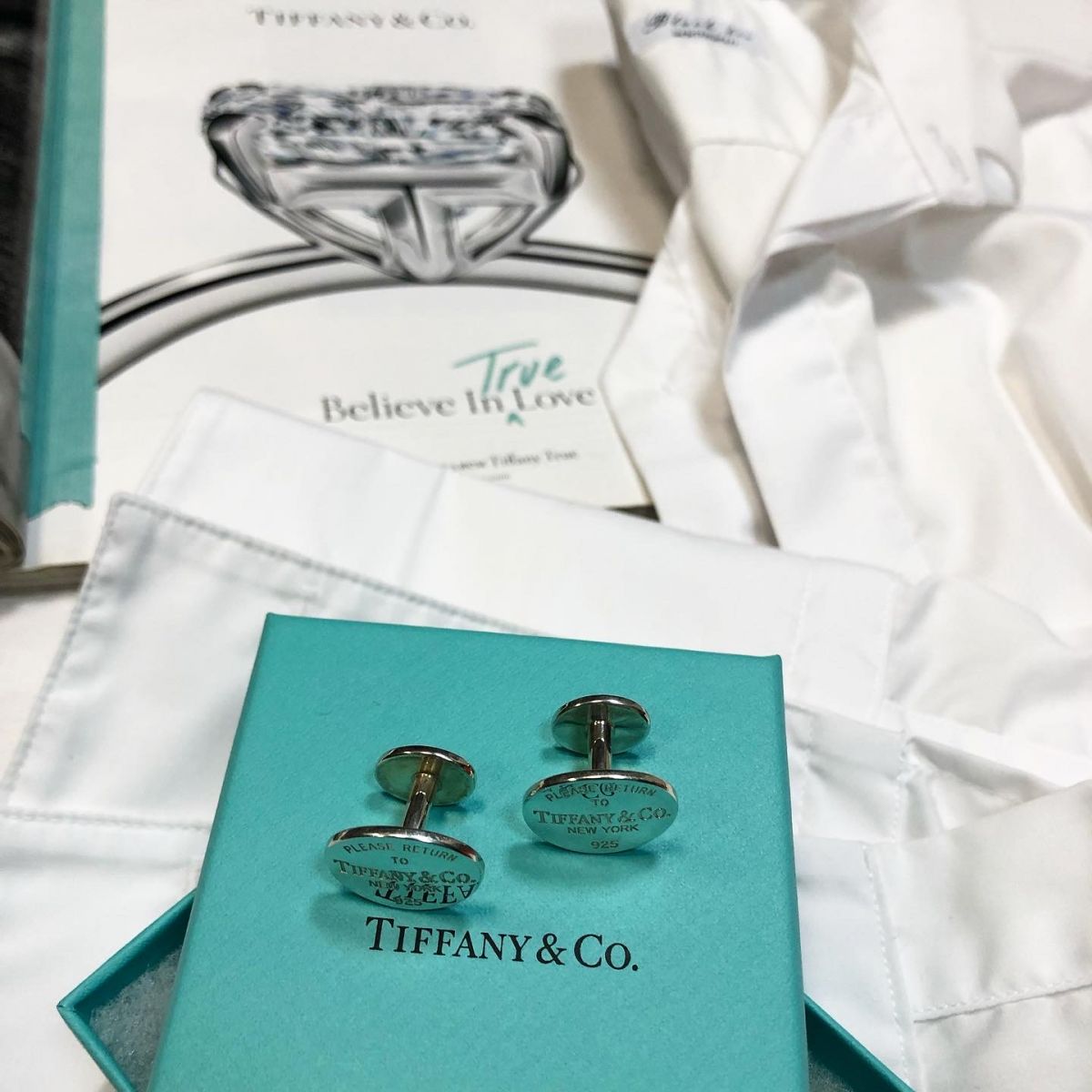 Запонки Tiffany &amp; Ko цена 15385 руб 