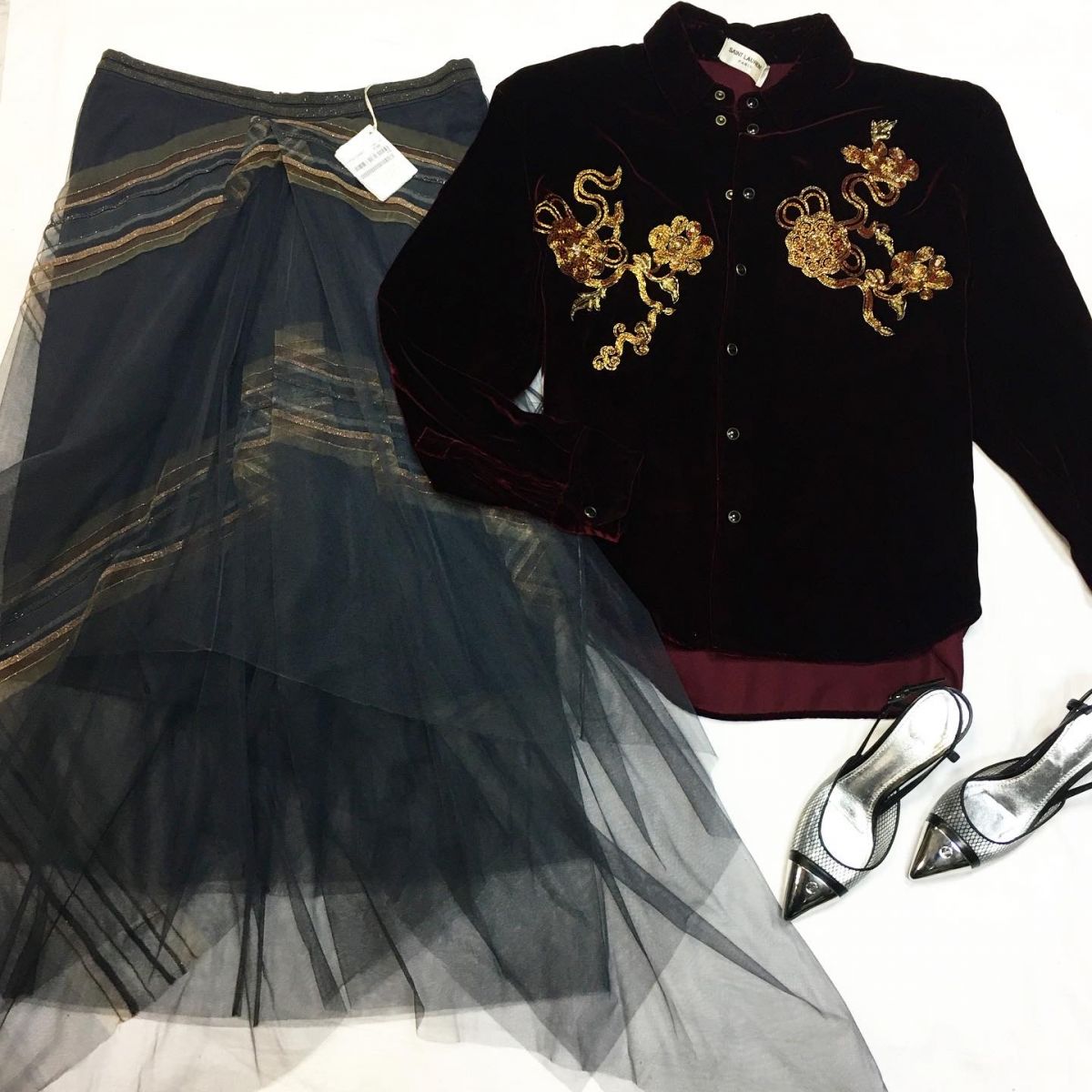 Рубашка /бархат/вышивка/ Saint Laurent размер 40 цена 23 078 руб Юбка /шелк/шифон/манили/ Brunello Cuccinelli  размер 38/42 цена 46 155 руб /с ценником/