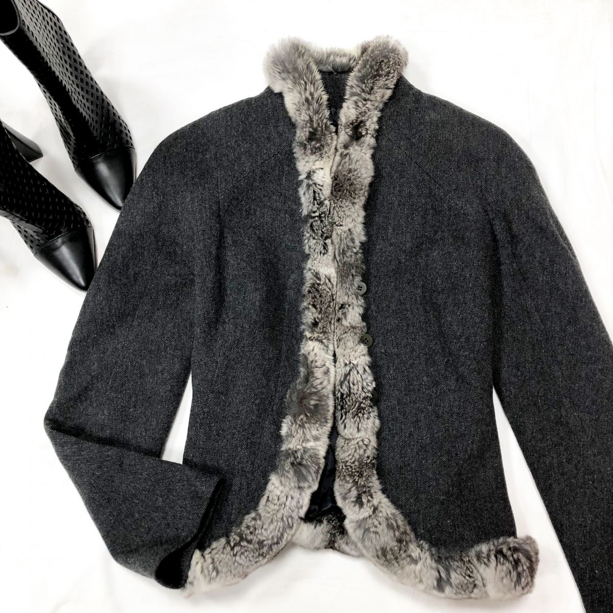 Жакет GIORGIO ARMANI размер 42 цена 10 770 руб Ботильоны BALMAIN размер 39.1/2 цена 30 770 руб /новые/