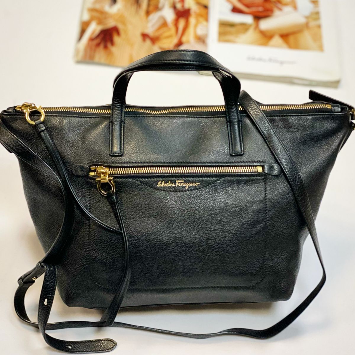 Сумка Salvatore Ferragamo  размер 37/22 цена 12 308 руб 