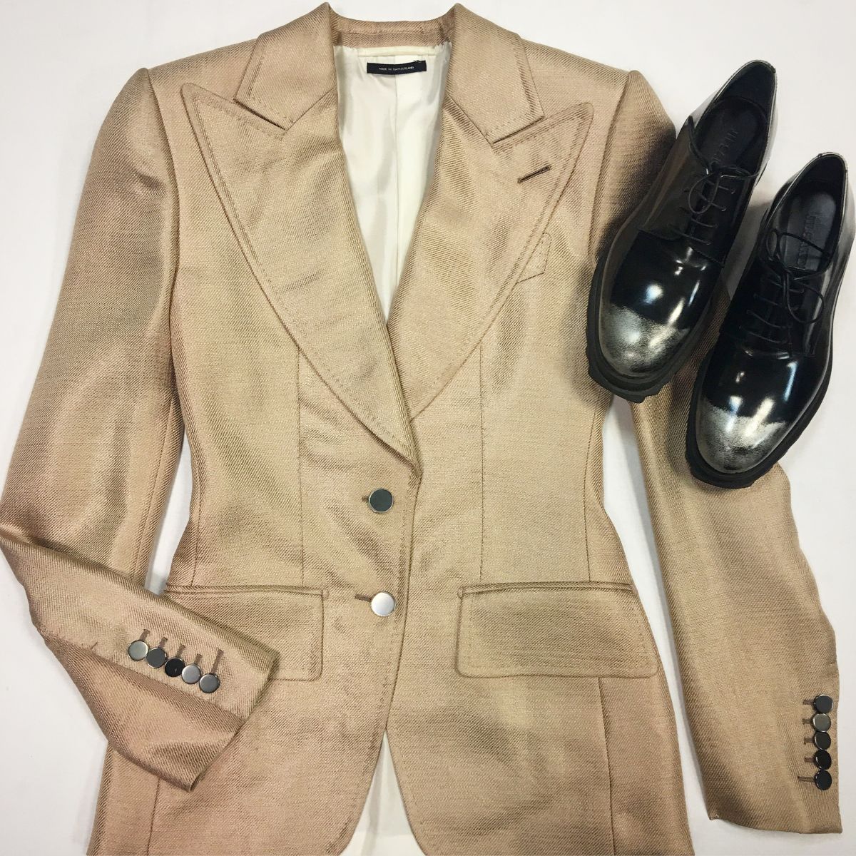 Жакет Tom Ford размер 36 / 42 / цена 38 463 руб / новый /Ботинки Jil Sander  размер 37 цена 15 385 руб / новые /
