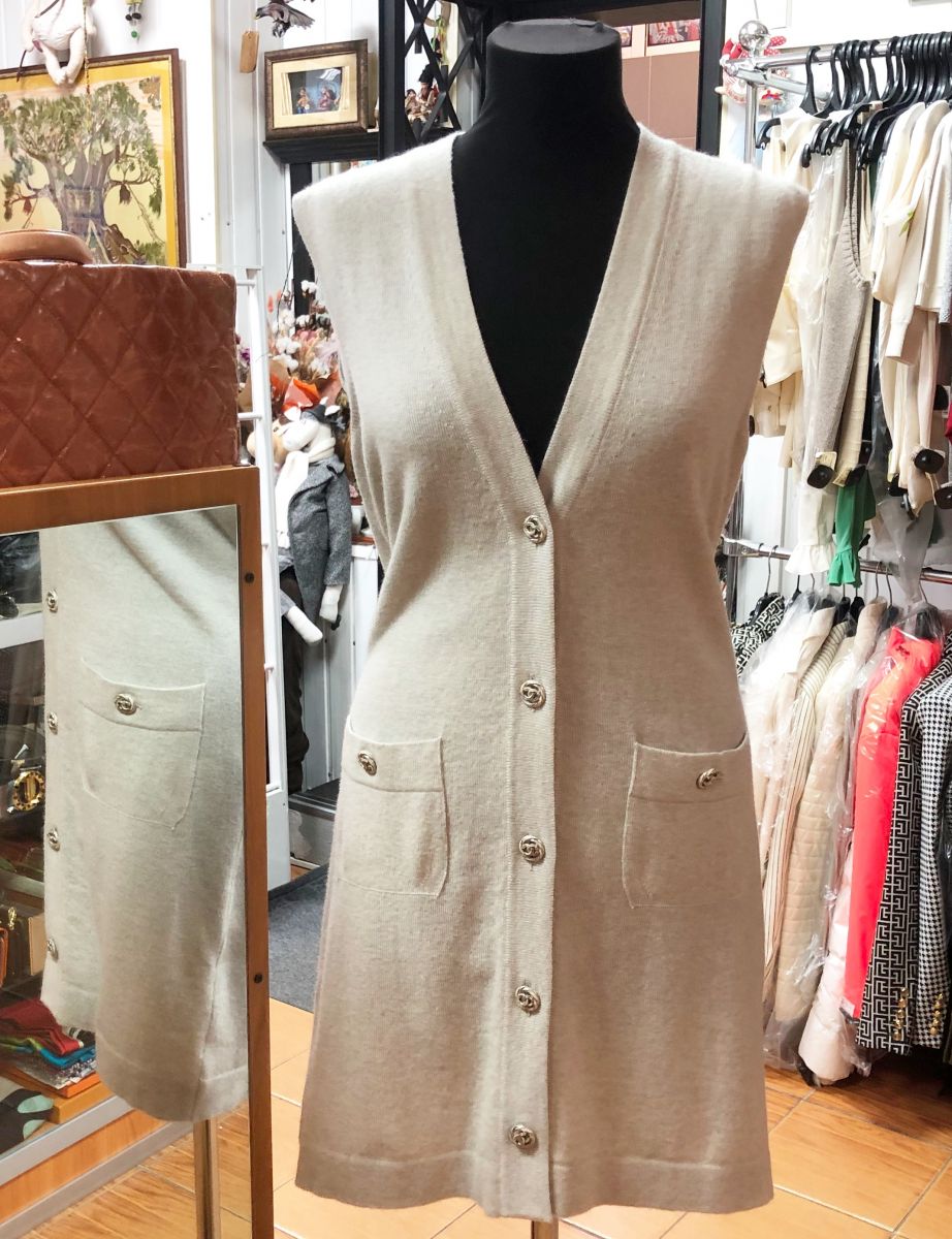 Кардиган Chanel размер 44 цена 31 310 руб
