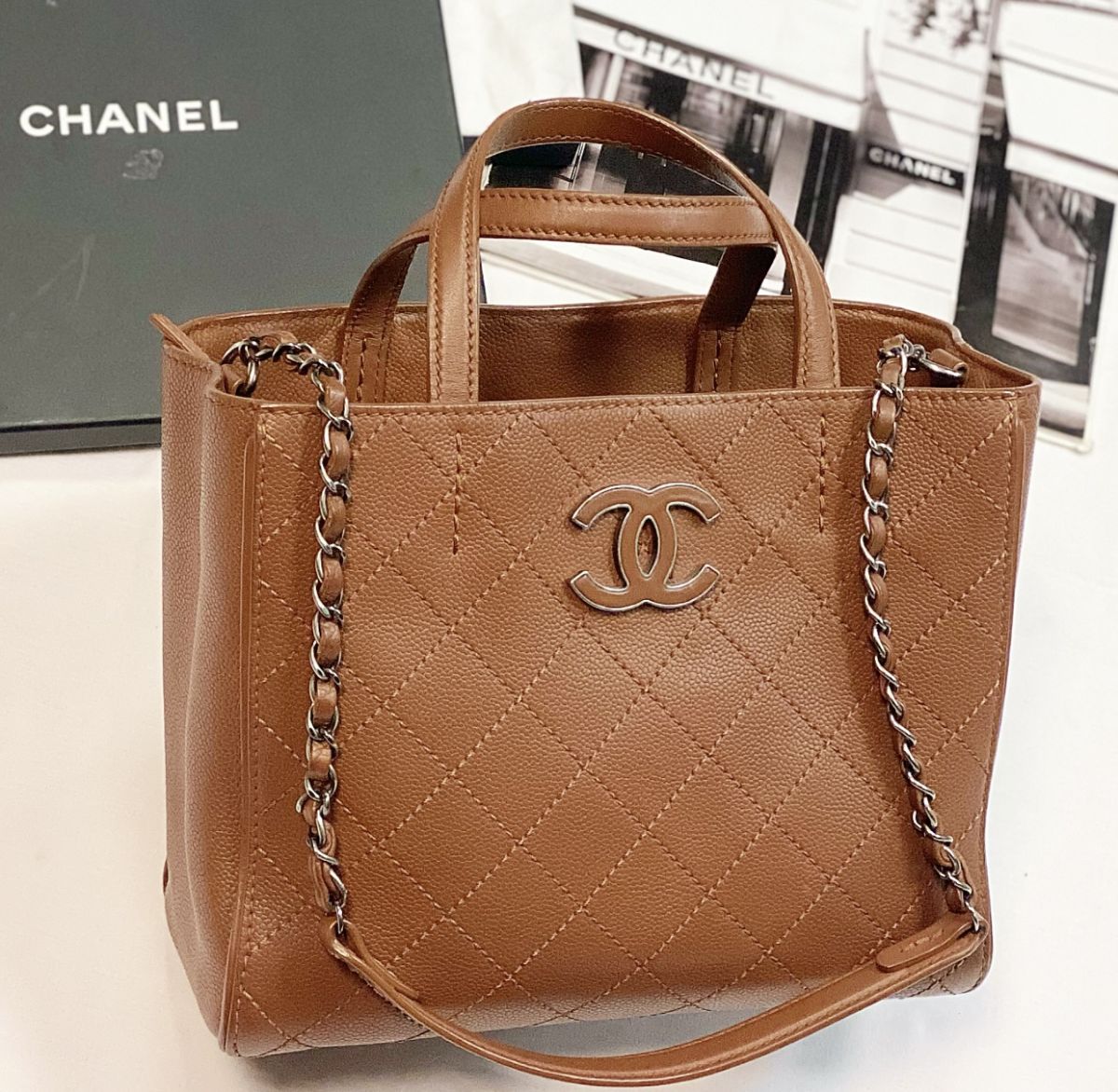 Сумка Chanel размер 28/23 цена 138 463 руб 