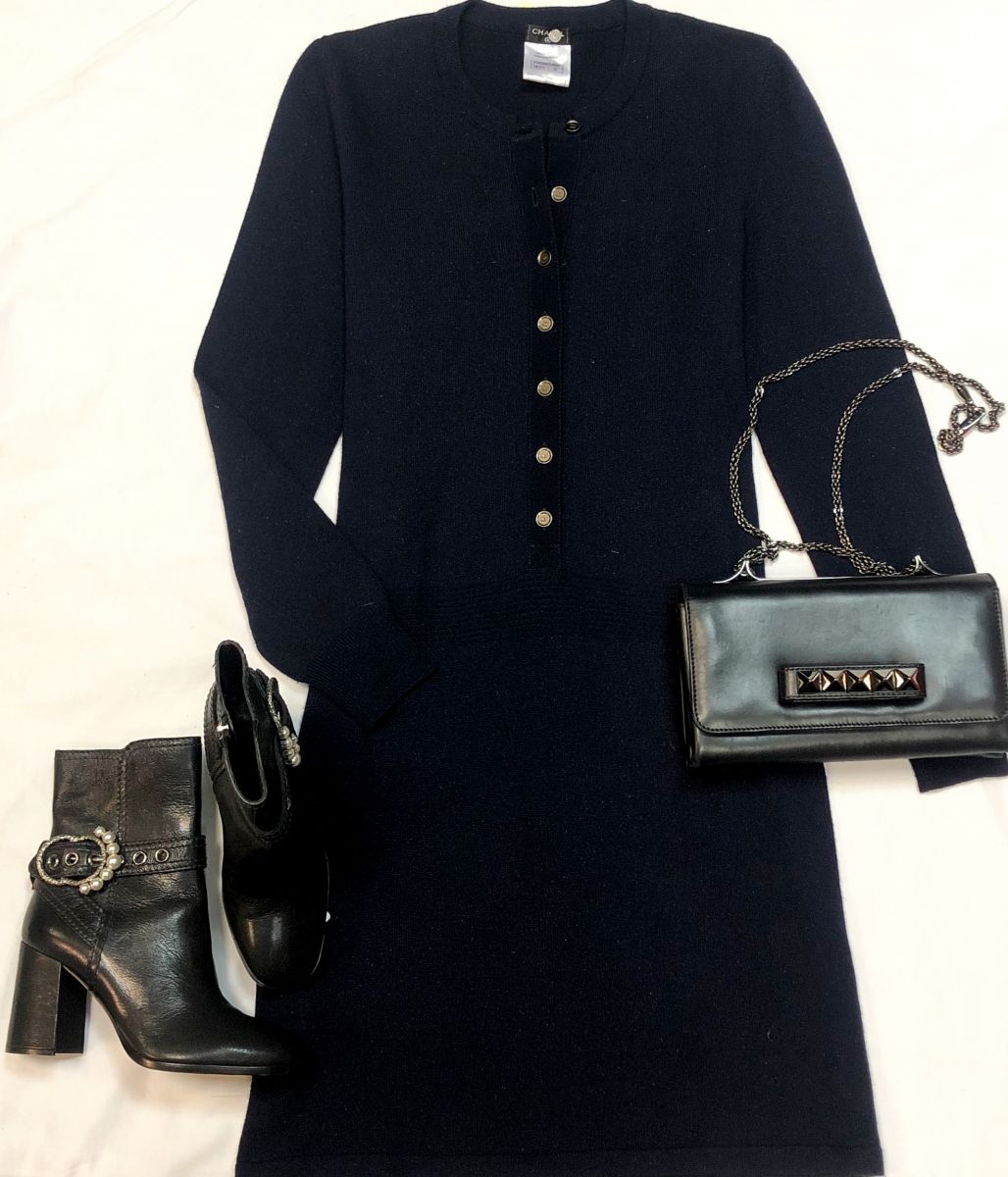Платье /люрекс/ CHANEL размер 42 цена 30 770 руб 
Ботильоны GUCCI размер 38.5 цена 23 078 руб 
Сумка VALENTINO