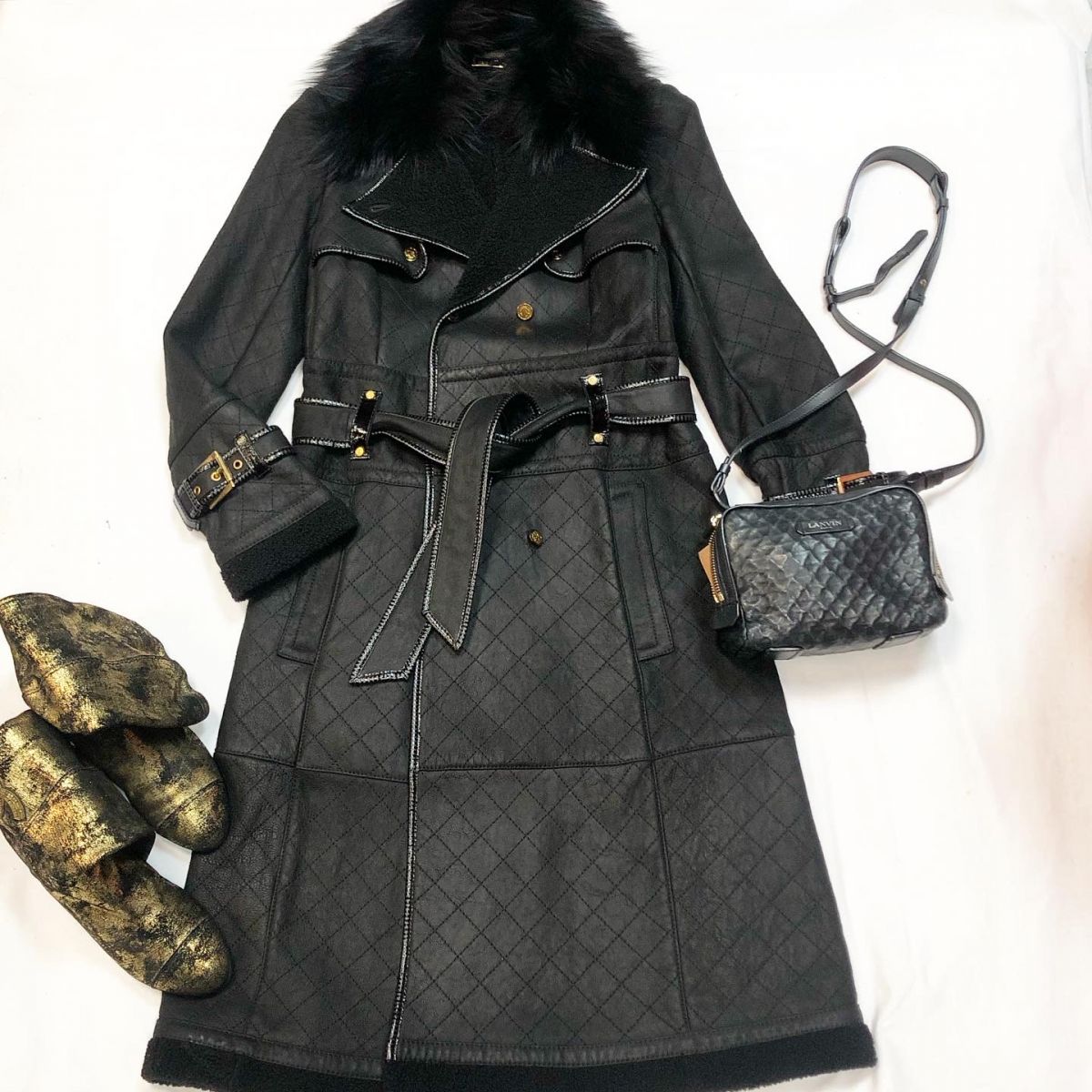 Дубленка Roberto Cavalli размер 40 цена 38 463 руб Сапоги Chanel размер 39.1/2 цена 23 078 руб Сумочка Lanvin