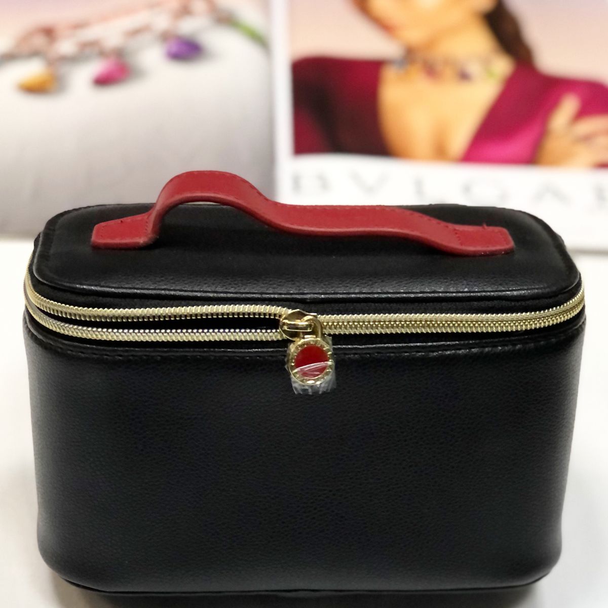 Косметичка BVLGARI цена 1 539 руб 