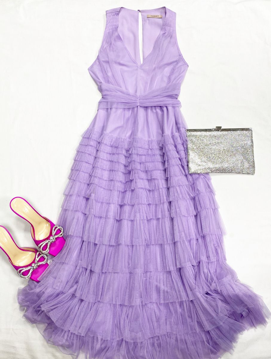 Платье Twinset размер 42 цена 7 828 руб
Босоножки Mach Mach размер 38 цена 31 310 руб
Сумочка Dolce Gabbana 