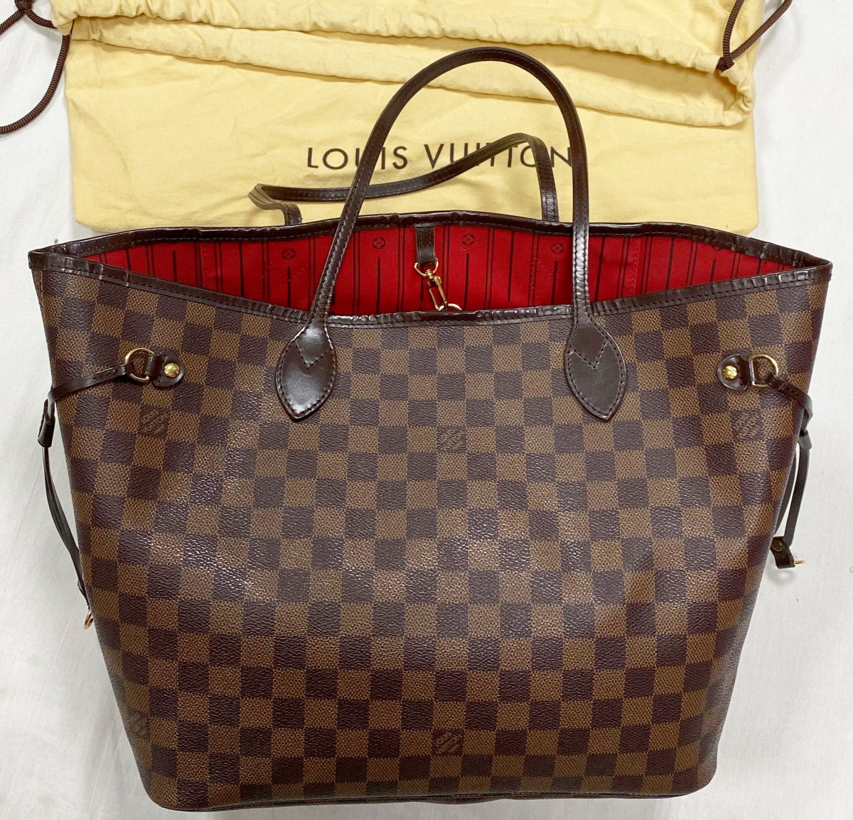 Сумка Louis Vuitton размер 30/28 цена 70 448 руб
