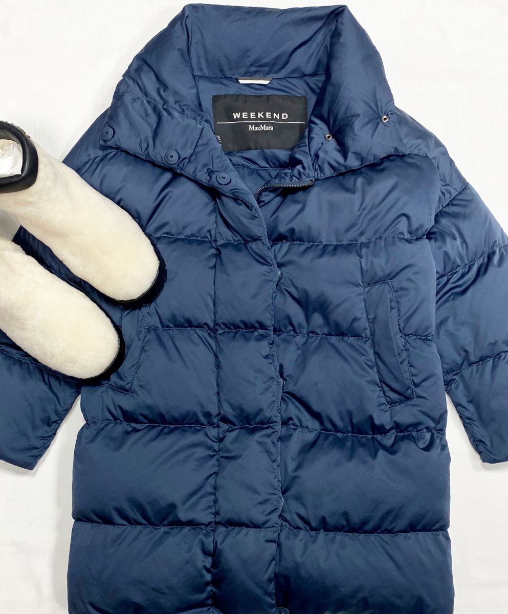 Пуховик Weekend/ Max Mara / размер 36 цена 23 483 руб
Ботинки Chanel размер 40 цена 156 550 руб