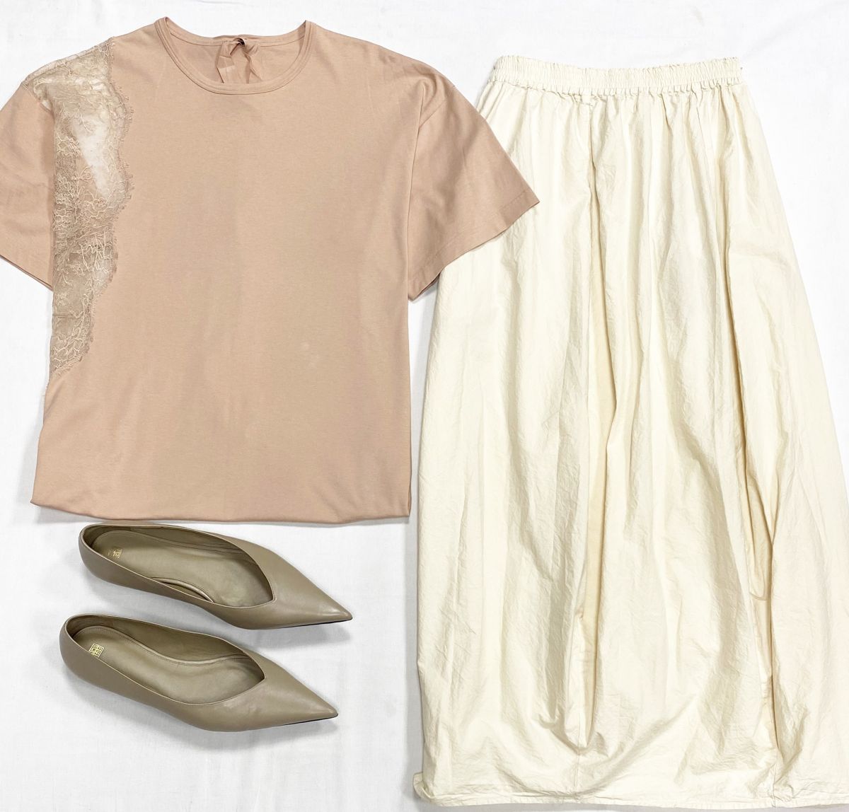 Футболка N21 размер 40 цена 7 828 руб
Юбка размер 42 цена 1 566 руб
Балетки Totem размер 41 цена 31 310 руб