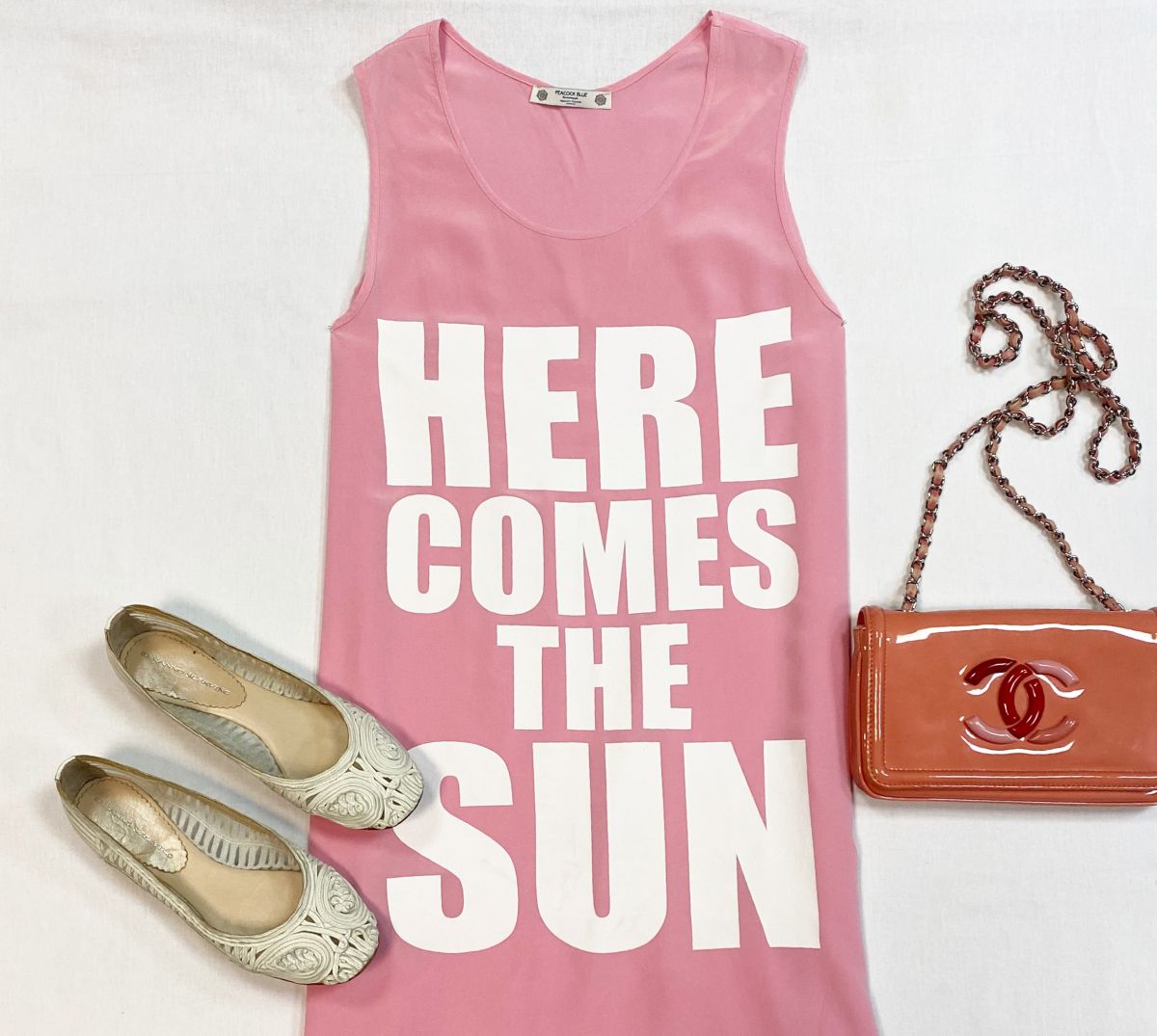 Туника Peacock Blue размер 1 цена 3 077 руб
Балетки Ermanno Scervino размер 38 цена 7 693 руб
Сумка Chanel 