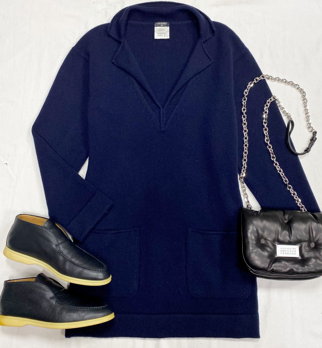 Туника / кашемир / Chanel размер 38 цена 46 965 руб 
Лоферы Loro Piana размер 39.5 цена 39 138 руб 
Сумка Maison Martin Margiela