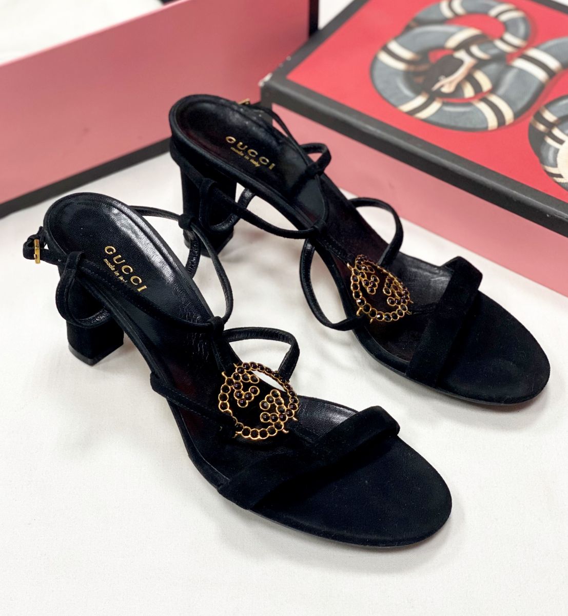 Босоножки Gucci размер 39 цена 15 385 руб 