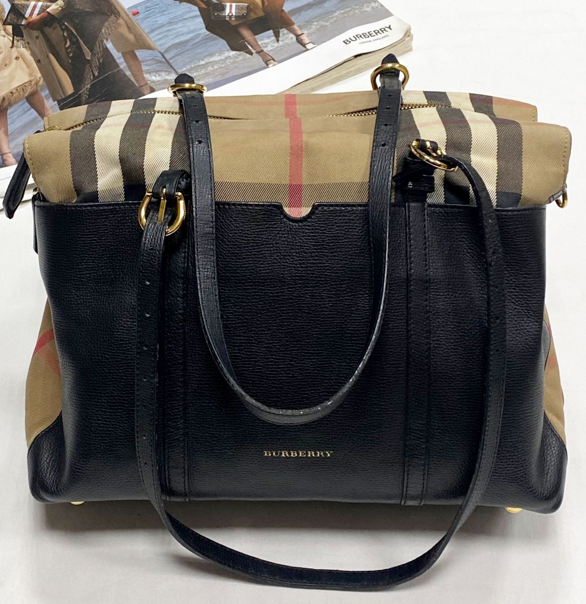 Сумка Burberry размер 35/25 цена 23 483 руб
