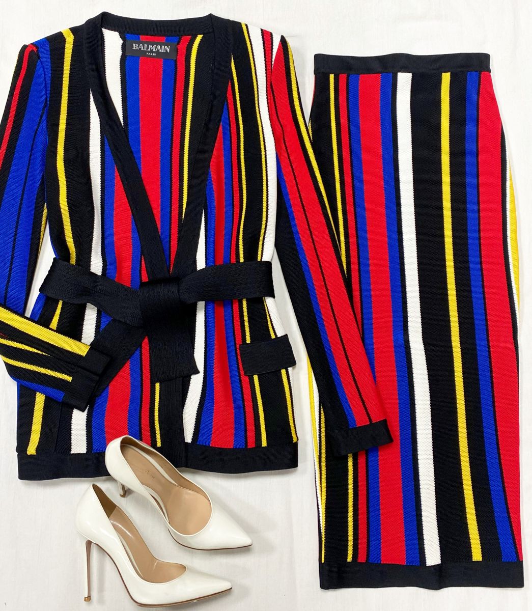 Костюм / жакет + юбка / Balmain размер 36 цена 93 930 руб 
Туфли Gianvito Rossi размер 38 цена 15 655 руб