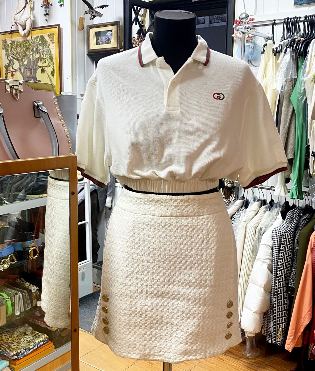 Юбка Chanel размер 40 цена 15 655 руб
Поло Gucci размер S цена 9 393 руб