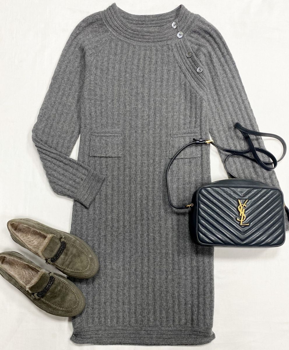 Платье Andre Maurice размер 42 цена 6 262 руб
Лоферы Brunello Cucinelli размер 37 цена 31 310 руб
Сумка Saint Laurent 