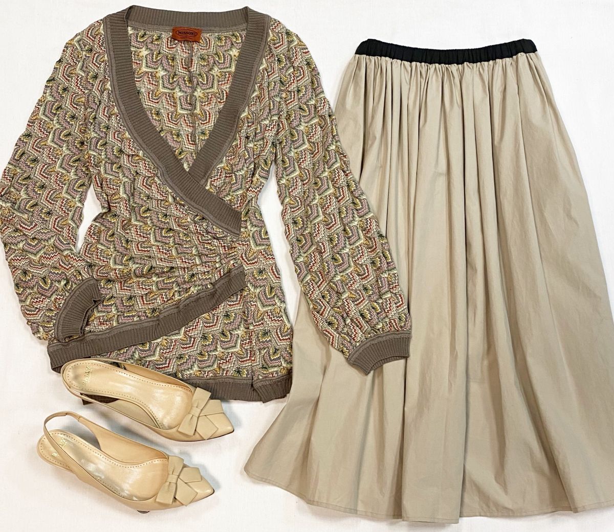 Кофта Missoni размер 38 цена 10 770 руб
Юбка Replica размер one size цена 7 693 руб
Босоножки Bally размер 39 цена 15 385 руб 