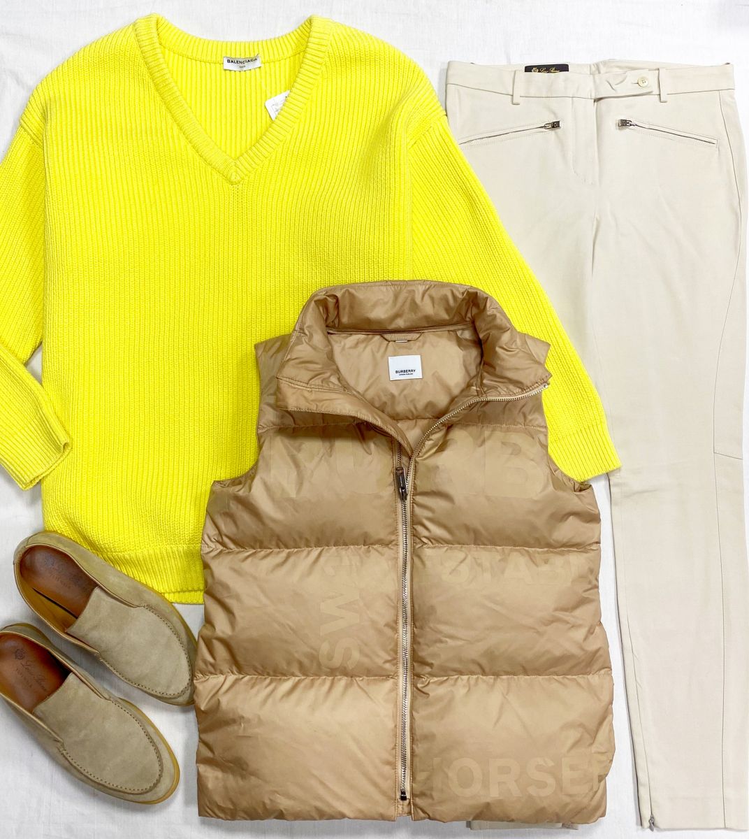 Жилетка Burberry размер S цена 31 310 руб 
Свитер Balenciaga размер 38 цена 31 310 руб 
Брюки Loro Piana размер 42 цена 10 959 руб 
Лоферы Loro Piana размер 39 цена 46 965 руб