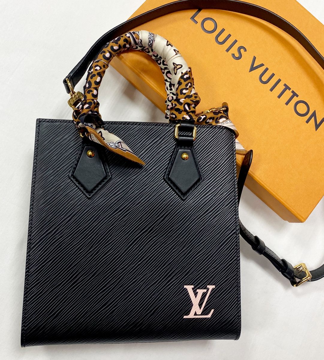 Сумка Louis Vuitton размер 20/23 цена 156 550 руб