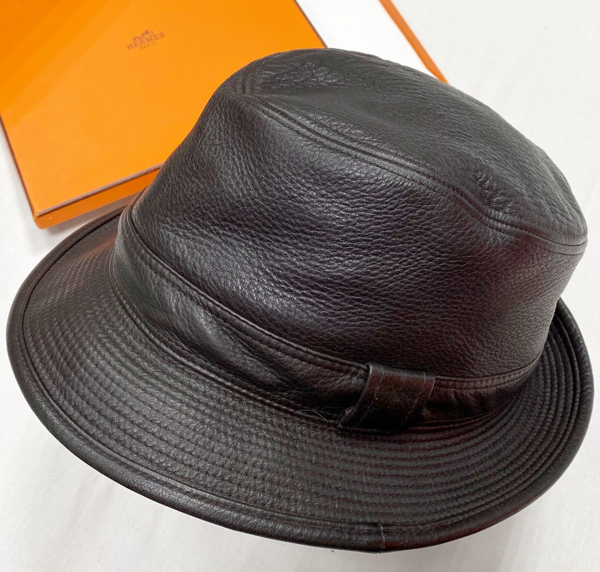 Шляпа / кожа / Hermès размер 60 цена 39 138 руб