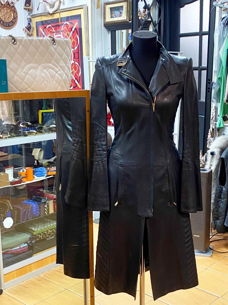 Пальто / кожа / Gucci размер 40 цена 39 138 руб 