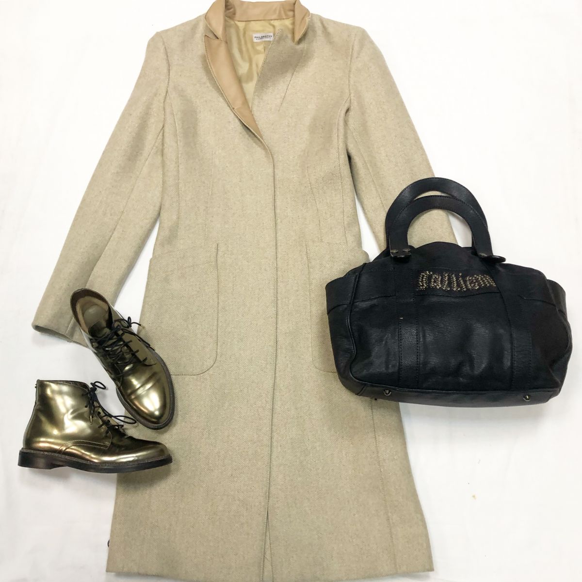 Пальто Philosophy размер 36/40 цена 23 078 руб Ботинки Jimmy Choo размер 36.5 цена 23 078 руб Сумка Galliano