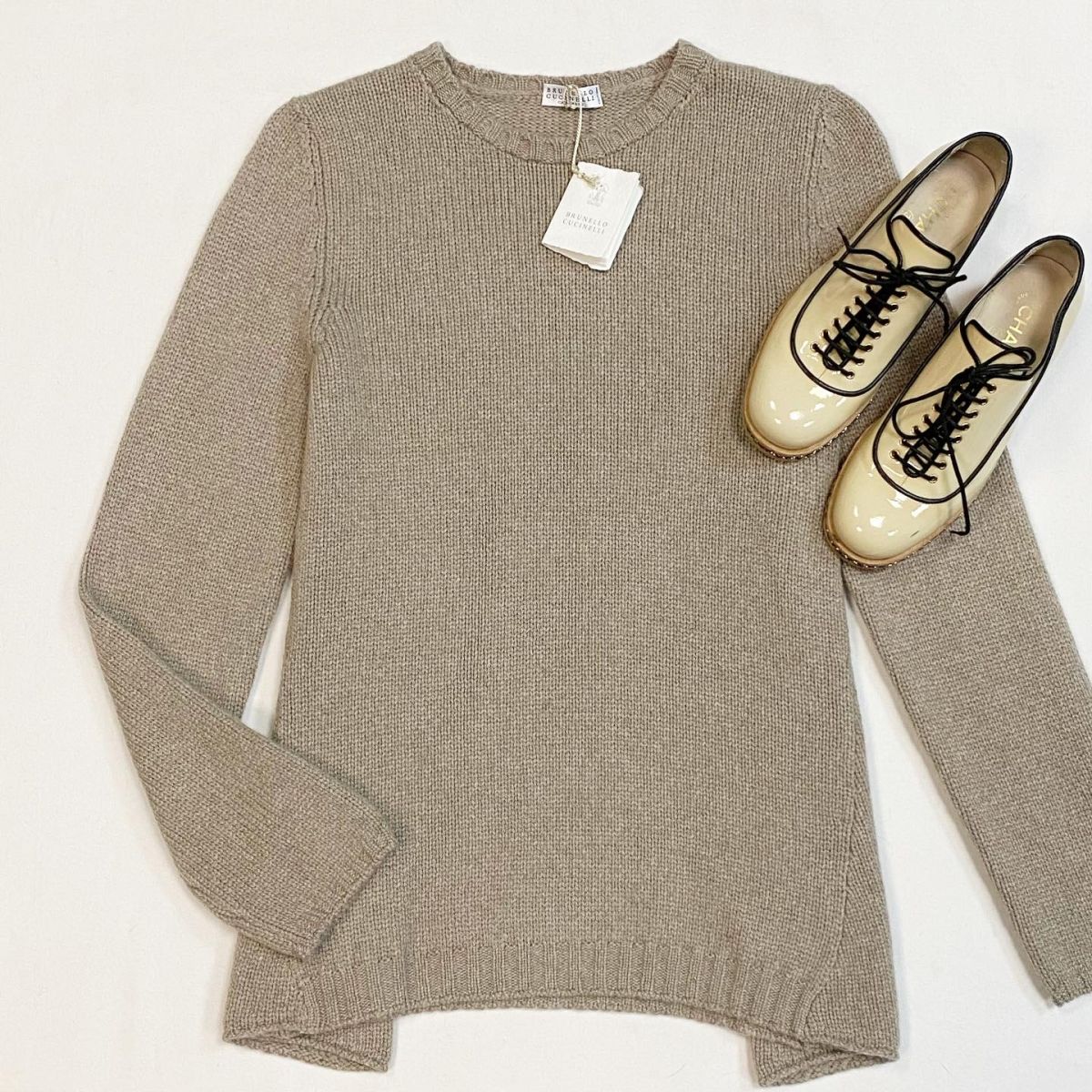Кофта/кашемир/ Brunello Cucinelli размер XL цена 30 770 руб/с биркой/ Ботинки Chanel размер 37 цена 15 385 руб