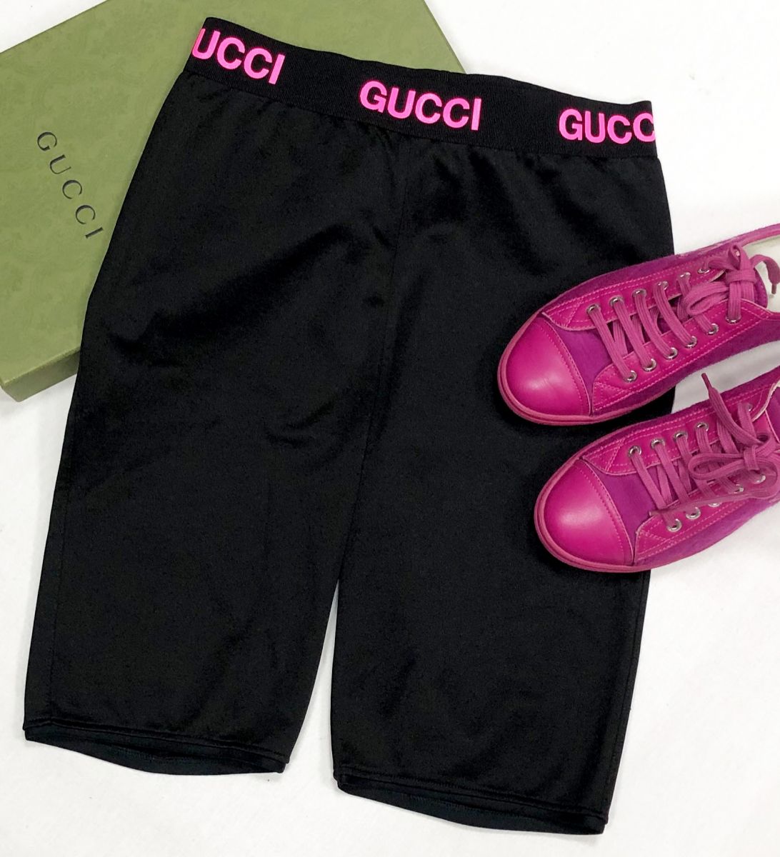 Шорты Gucci размер S цена 31 310 руб/с биркой/