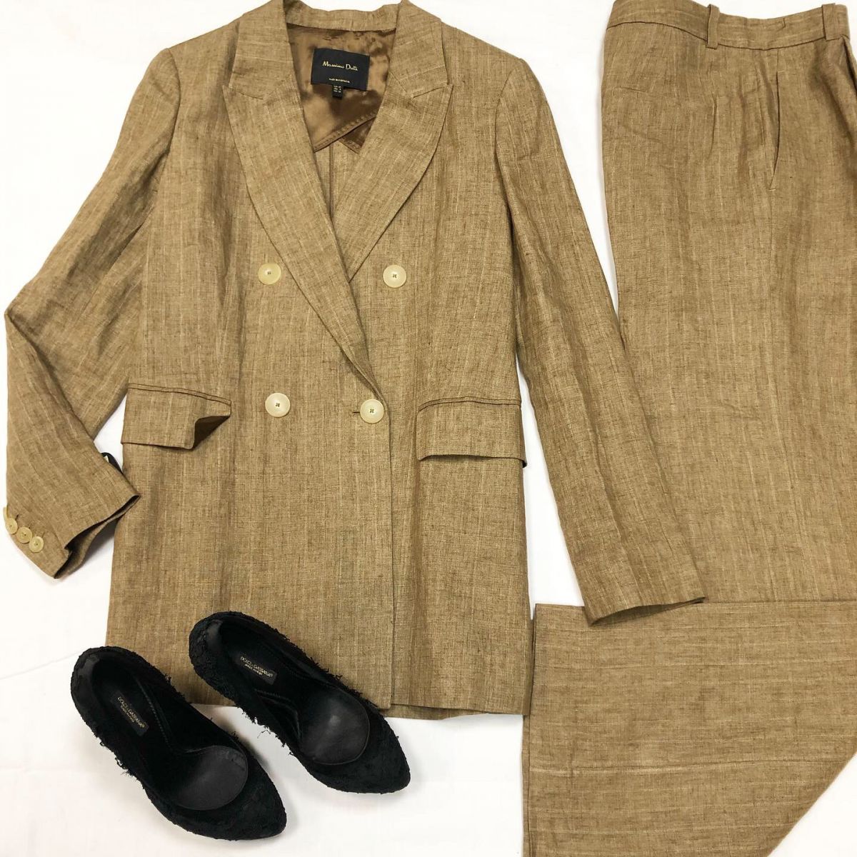 Костюм /лён/ Massimo Dutti размер 30/40 цена 15 385 руб Туфли Dolce Gabbana размер 37 цена 7 693 руб