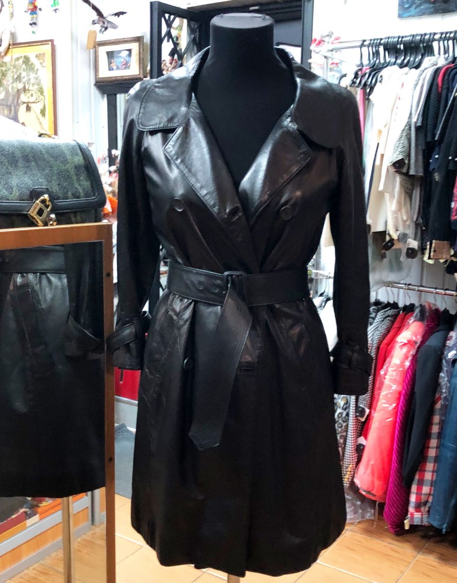 Плащ /кожа/ Prada размер 38 цена 23 483 руб