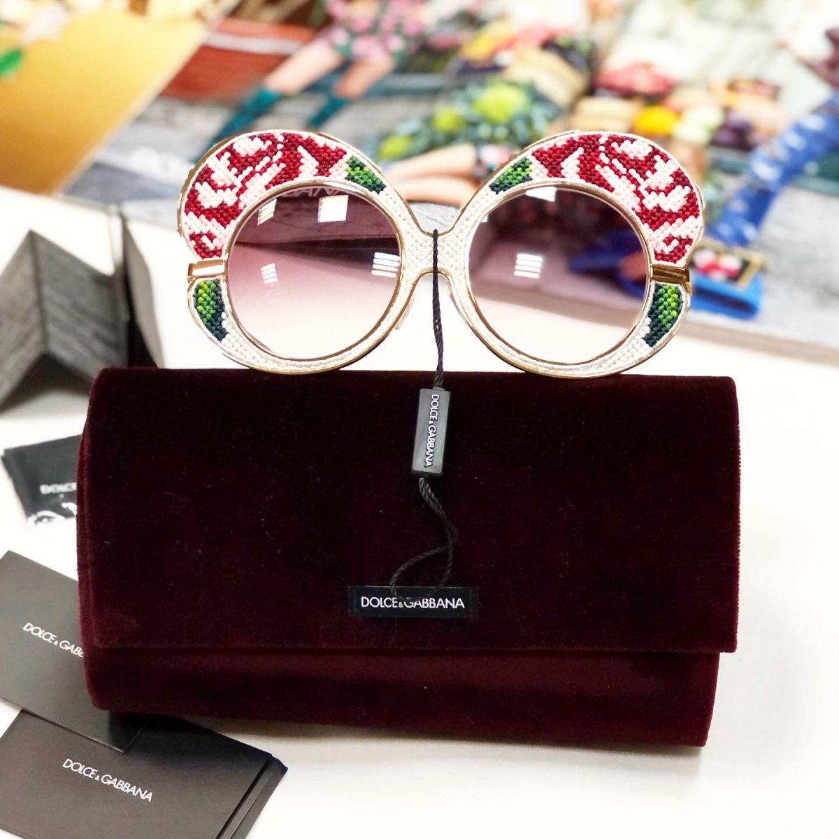 Очки Dolce Gabbana цена 15 385 руб /коробка/упаковка/карточки 