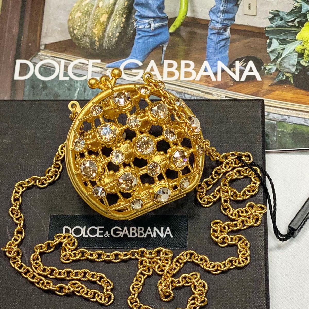 Подвеска / сумочка / камни / Dolce Gabbana цена 38 463 руб руб / новая / упаковка / 