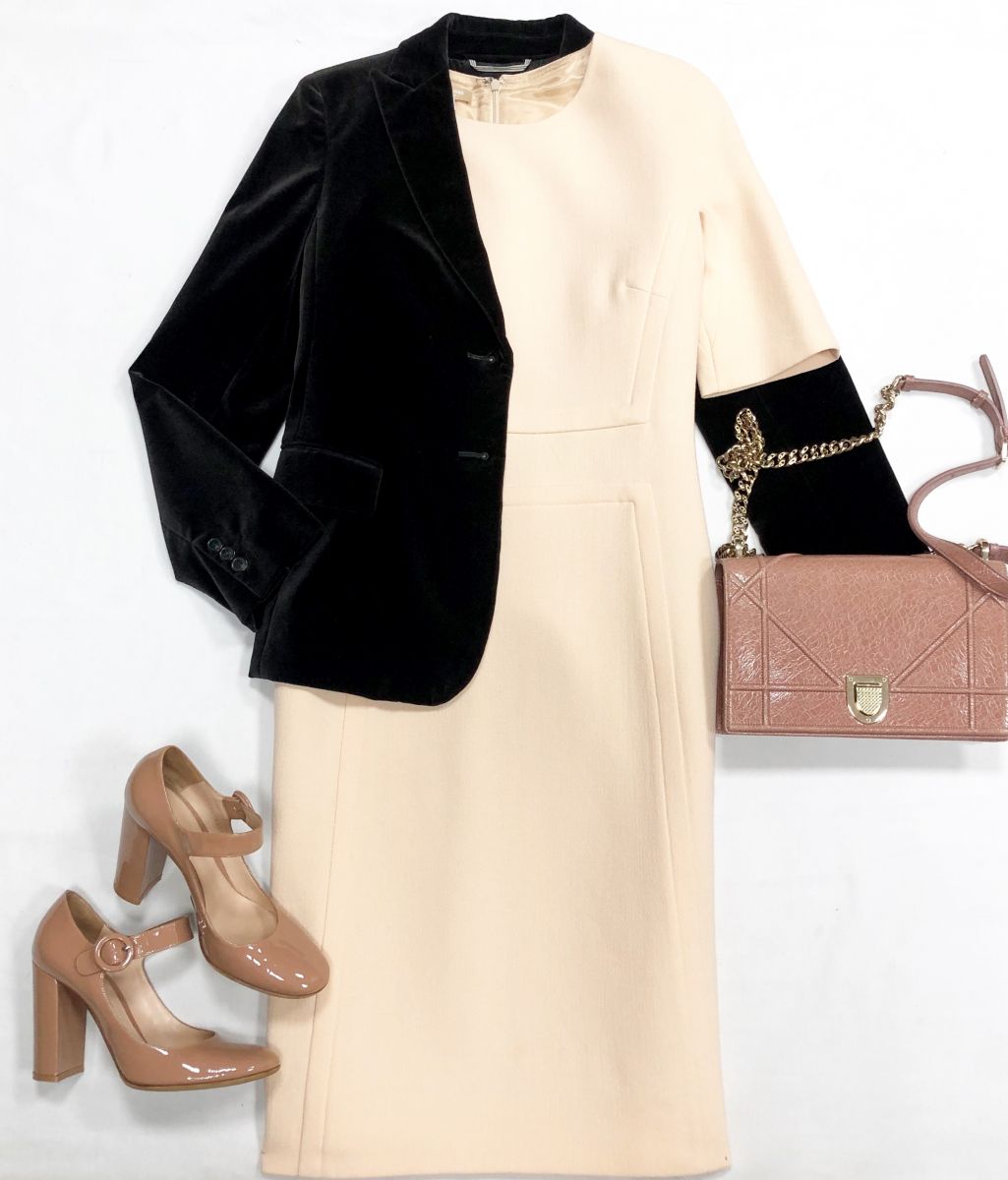 Жакет /бархат / Weekend/ Max Mara/ размер 36 цена 7 828 руб
Платье Michael Kors размер 8 цена 31 310
Руб
Туфли Gianvito Rossi размер 37.5 цена 23 483 руб
Сумка Christian Dior