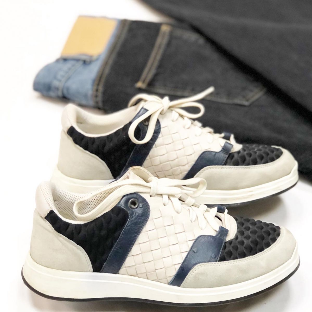 Bottega Veneta 37 7 693