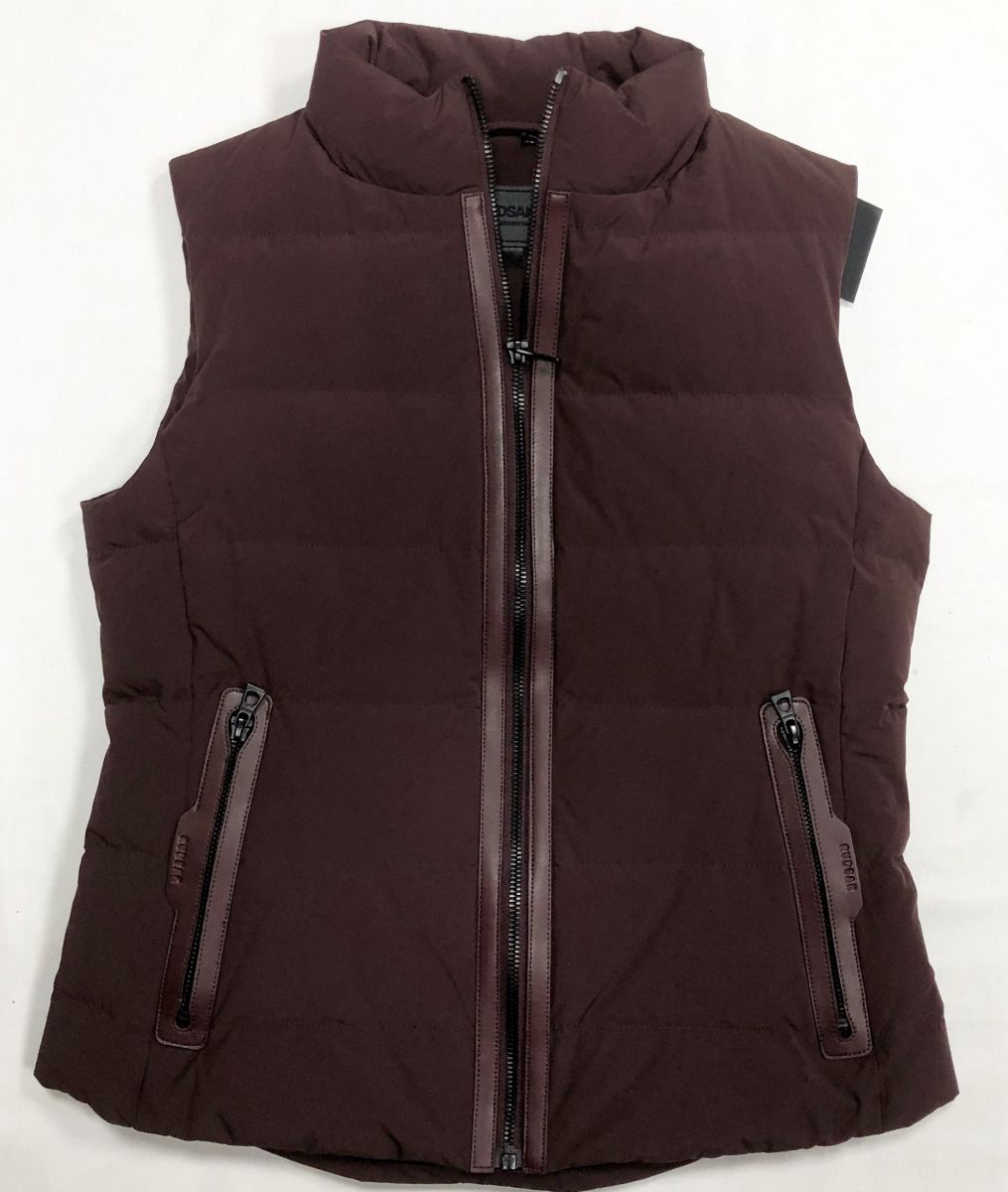 Жилет Rudsak размер XS цена 20 352 руб/ с биркой/ 
Кроссовки Yeezy Adidas размер 38 цена 12 524 руб