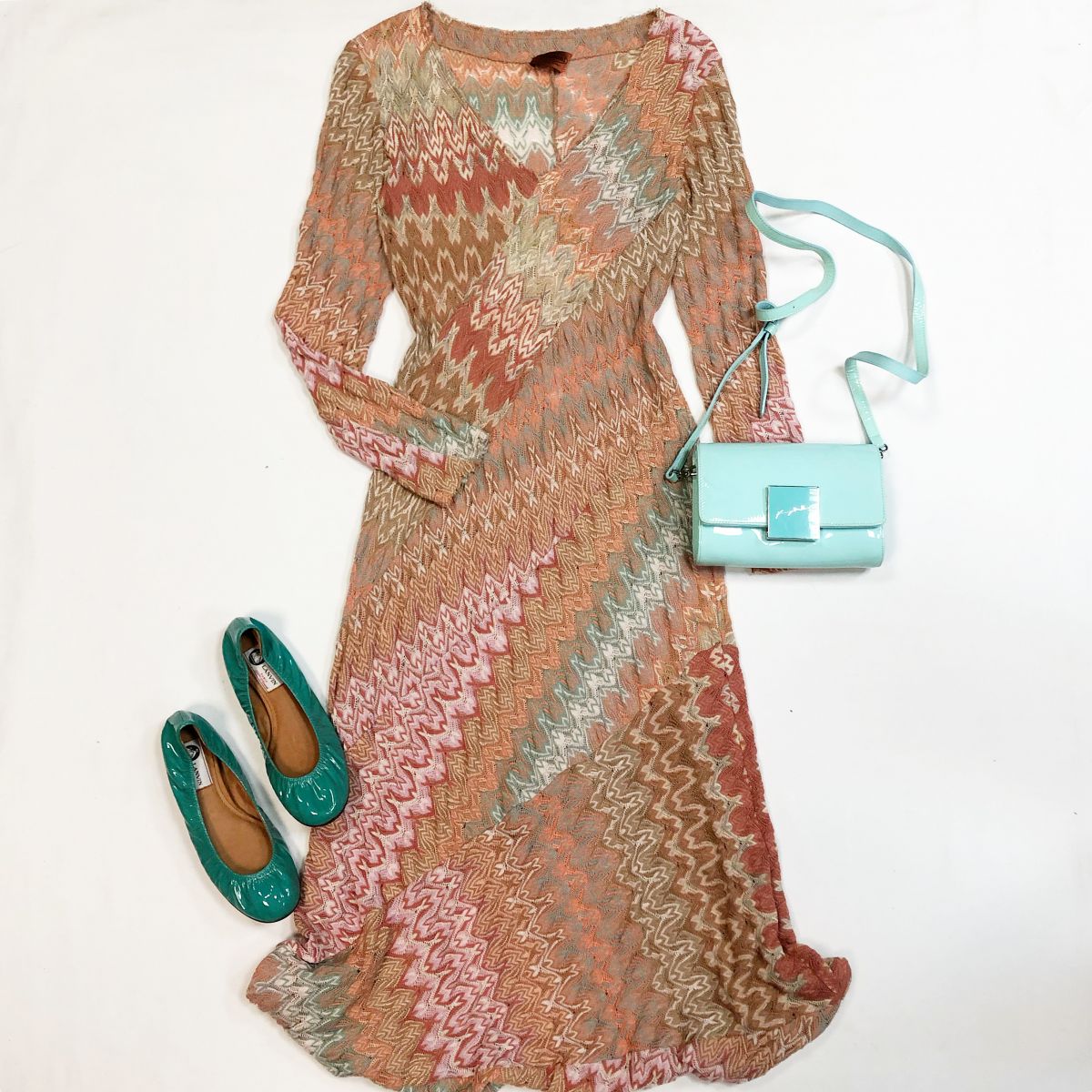 Платье Missoni размер 42 цена 10 770 рубБалетки Lanvin размер 37 цена 9 231 рубСумка Baldinini