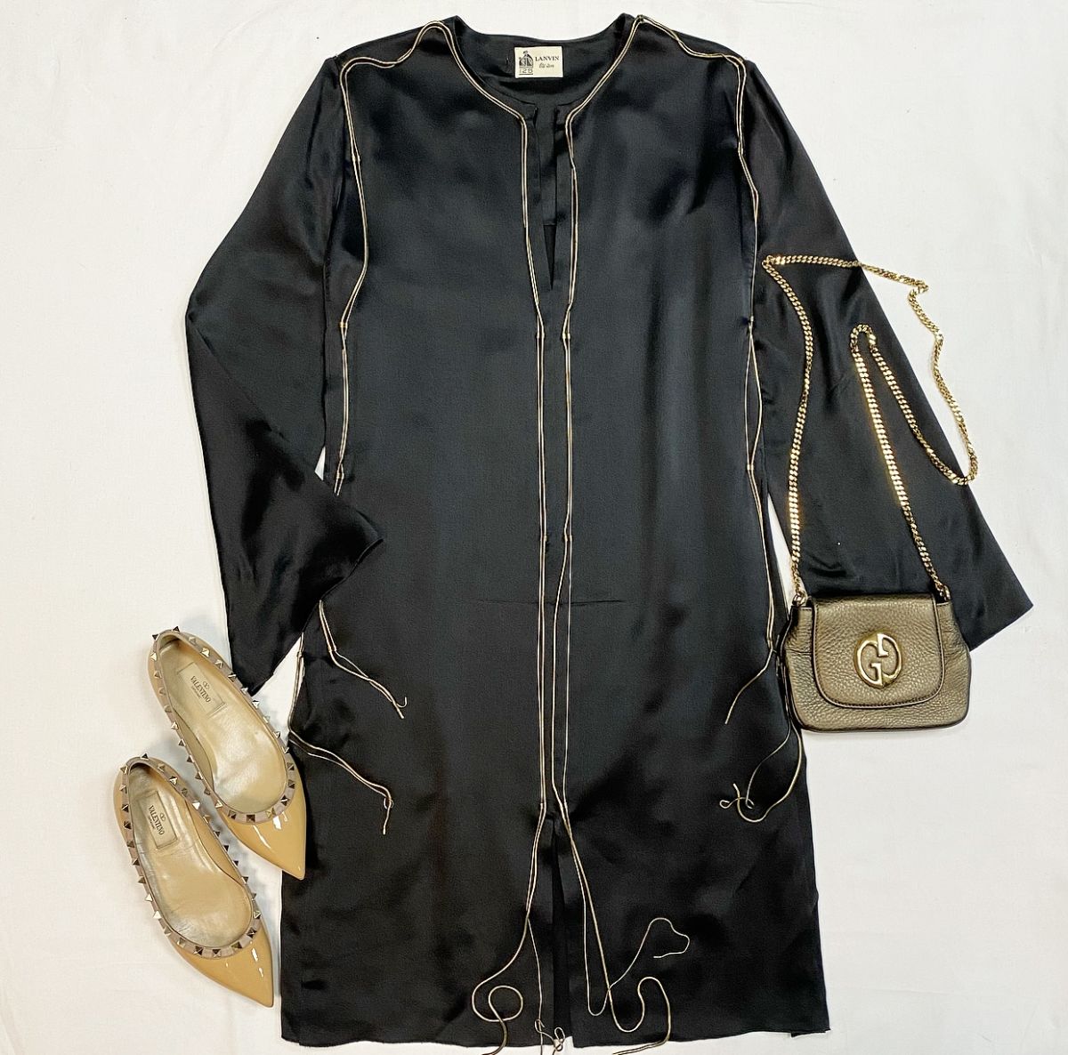 Платье / отделка металл / Lanvin размер 46 цена 15 385 руб Балетки Valentino размер 37 цена 15 385 рубСумка Valentino
