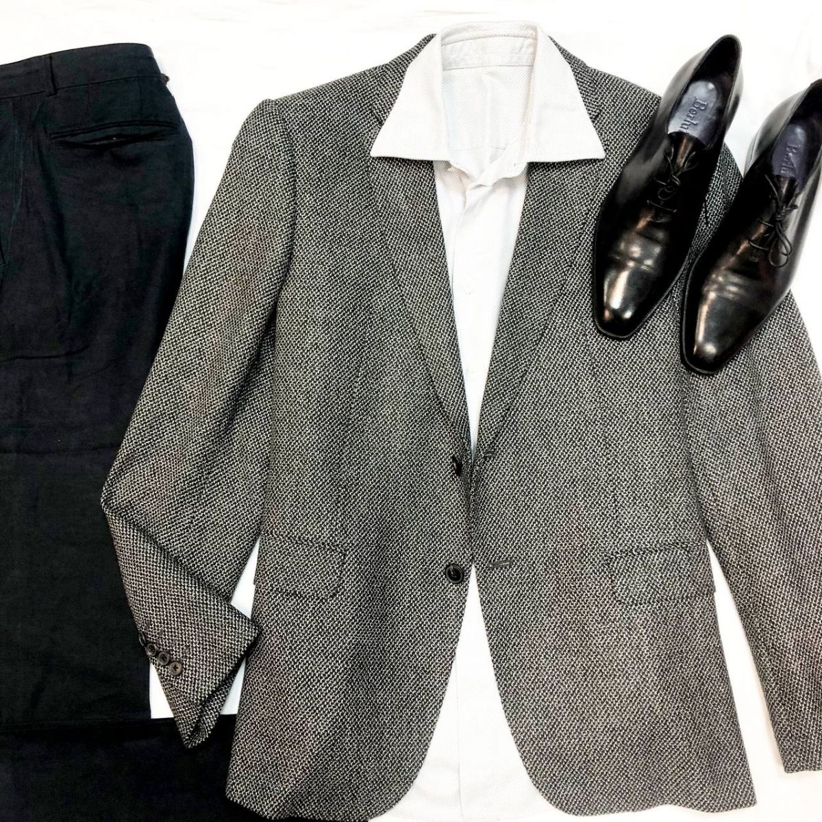 #Mechtamen
Пиджак ARMANI COLLEZIONI
Размер 54 цена 12 308 руб 
/лён/  ARMANI COLLEZIONI размер L/50 цена 7 693 руб 
Туфли BERLUTTI размер 42 цена 38 463 руб